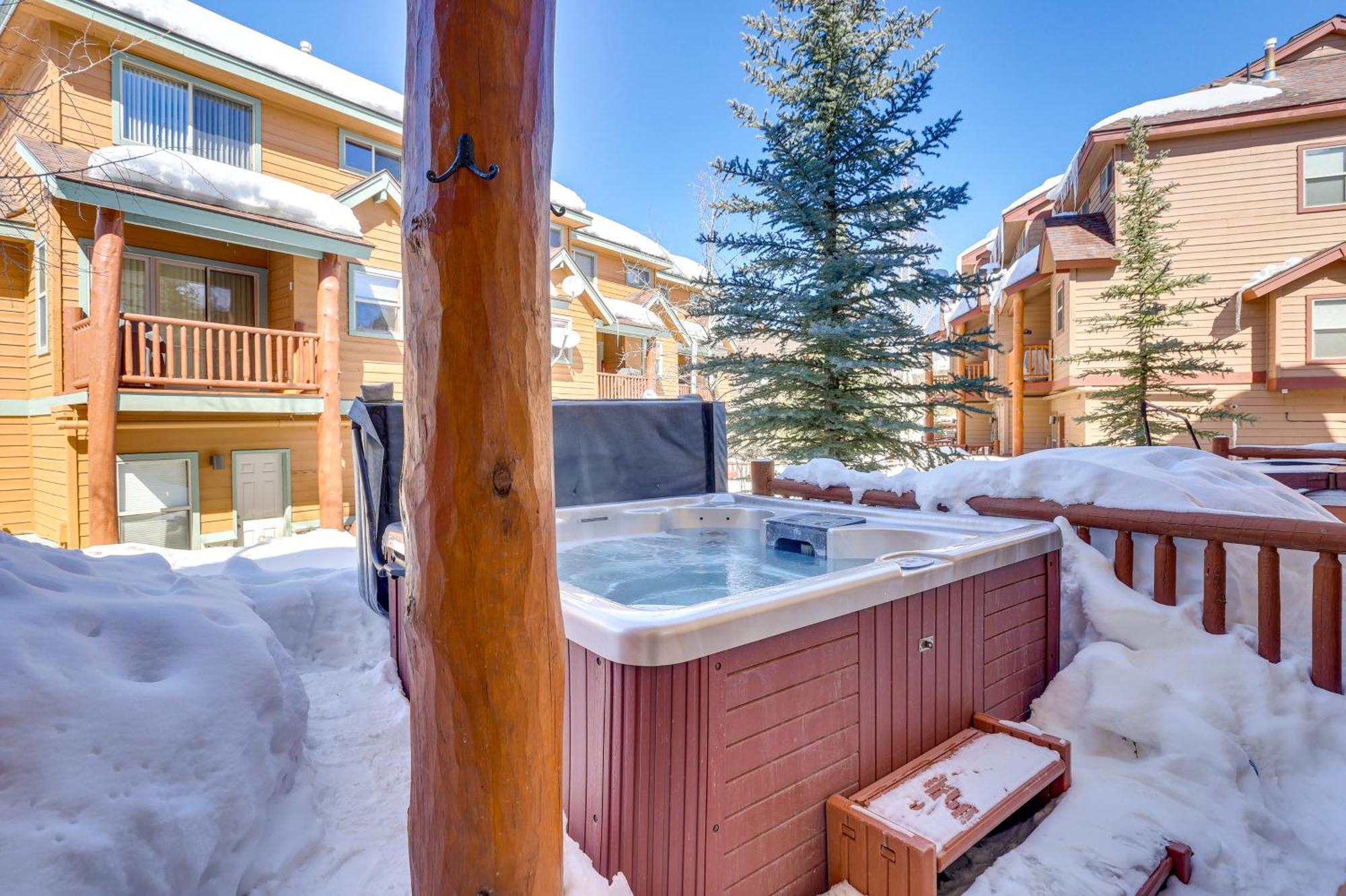 Airy Winter Park Gem With Private Outdoor Hot Tub!ヴィラ エクステリア 写真