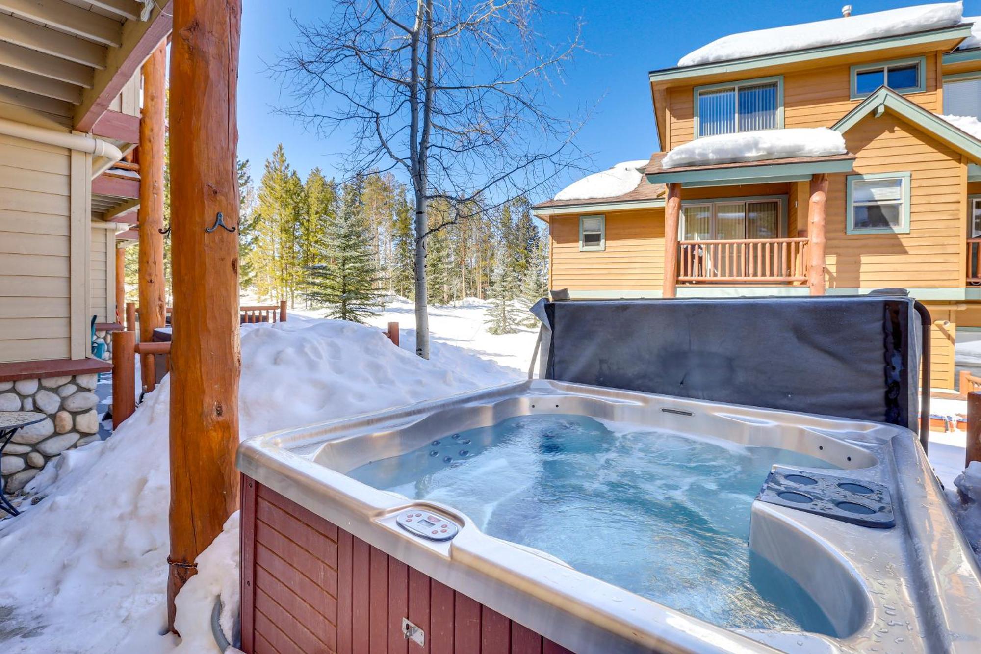 Airy Winter Park Gem With Private Outdoor Hot Tub!ヴィラ エクステリア 写真